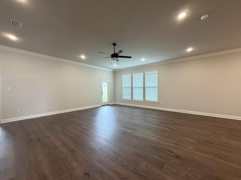 Spacious, unfurnished interior of a new home in Natureview, Freeport (Image 9). Spacious, unfurnished interior of a new home in Natureview, Freeport (Image 9).