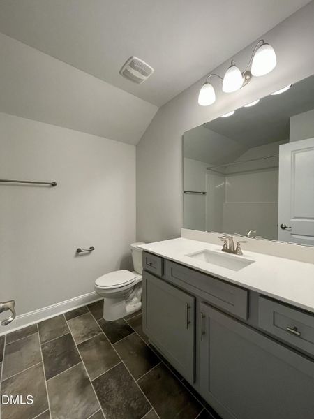 24 Upstairs Full Bath 24 Upstairs Full Bath