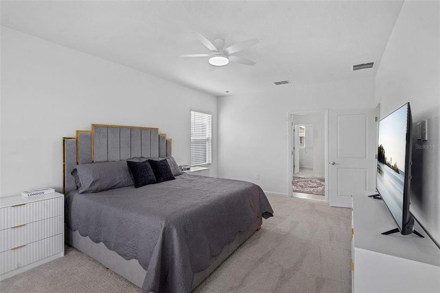 Furnished interior view inside a new home in Wellness Ridge, Clermont (Image 44).