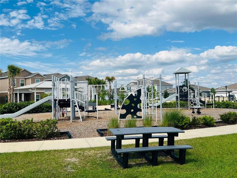 Community amenities in , Clermont (Image 43). Community amenities in , Clermont (Image 43).