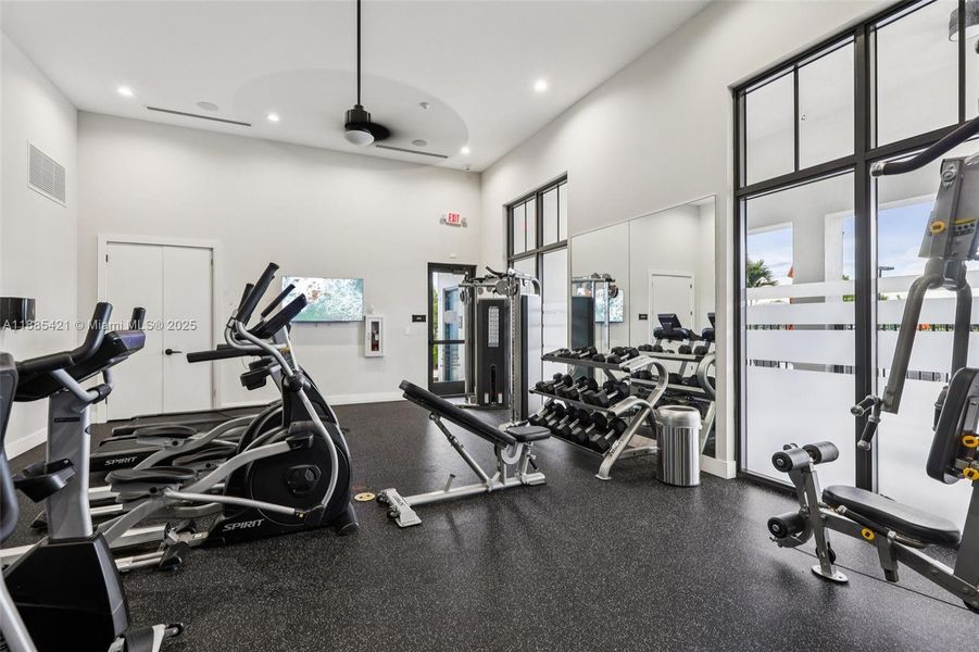 Community amenities in , Homestead (Image 32).