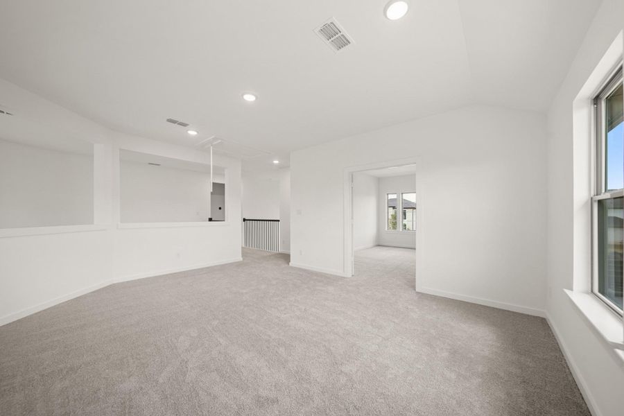 Spacious, unfurnished interior of a new home in Sienna Village of Anderson Springs 50', Missouri City (Image 8). Spacious, unfurnished interior of a new home in Sienna Village of Anderson Springs 50', Missouri City (Image 8).