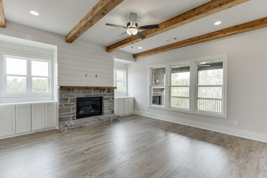 Spacious, unfurnished interior of a new home in , Buford (Image 30).