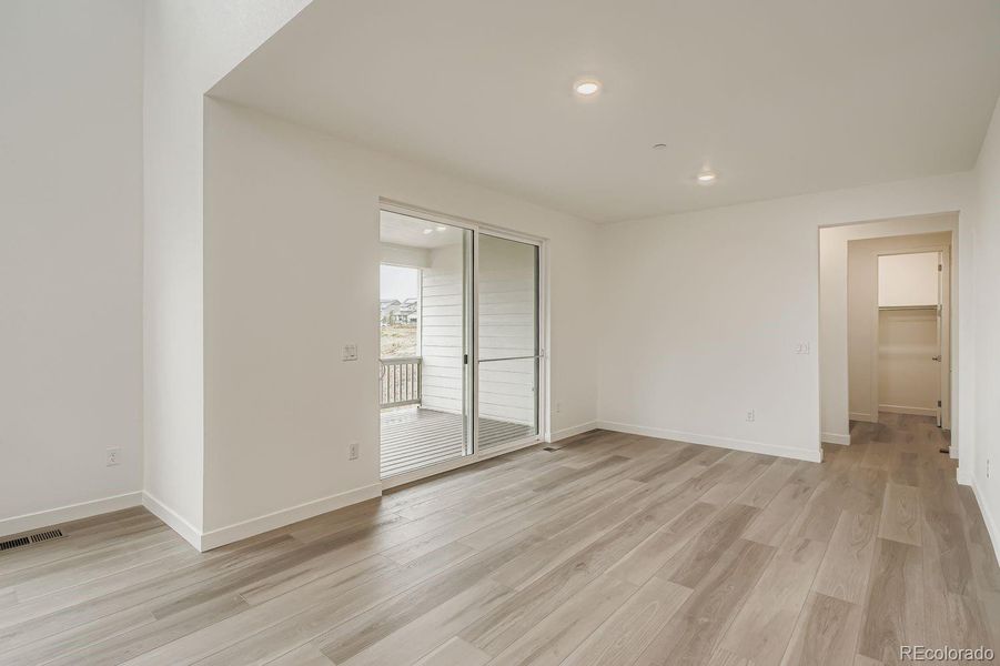 Spacious, unfurnished interior of a new home in Sunset Village: The Grand Collection, Erie (Image 11). Spacious, unfurnished interior of a new home in Sunset Village: The Grand Collection, Erie (Image 11).