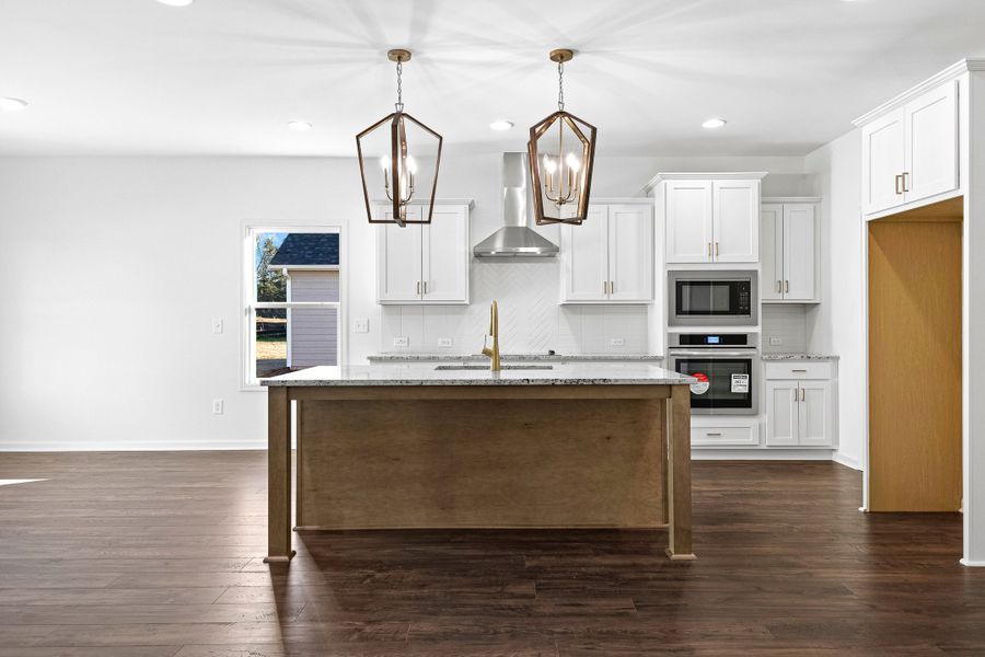 Furnished interior view inside a new home in Standing Oaks, Senoia (Image 4).
