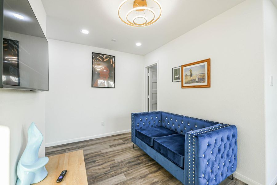 Furnished interior view inside a new home in , Baytown (Image 24).