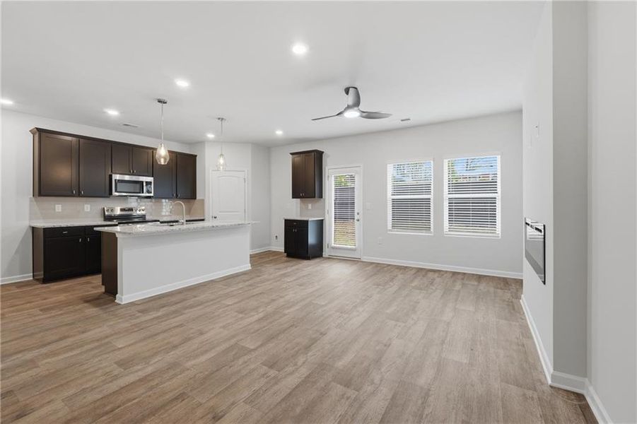 Spacious, unfurnished interior of a new home in Concord Oaks, Powder Springs (Image 12). Spacious, unfurnished interior of a new home in Concord Oaks, Powder Springs (Image 12).