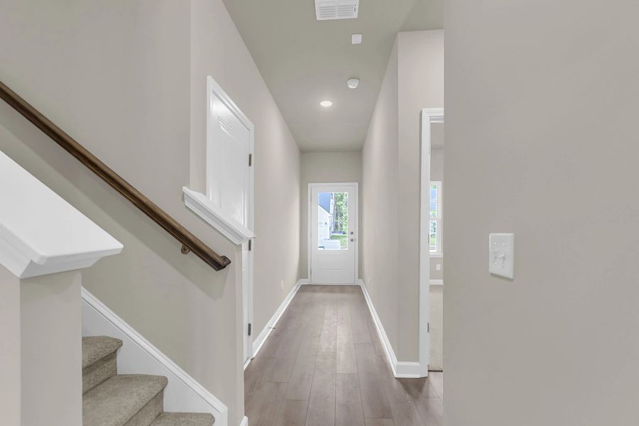 Spacious, unfurnished interior of a new home in Tea Farm, Ravenel (Image 12).