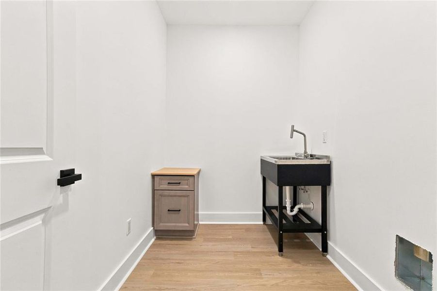 Furnished interior view inside a new home in , Griffin (Image 40).