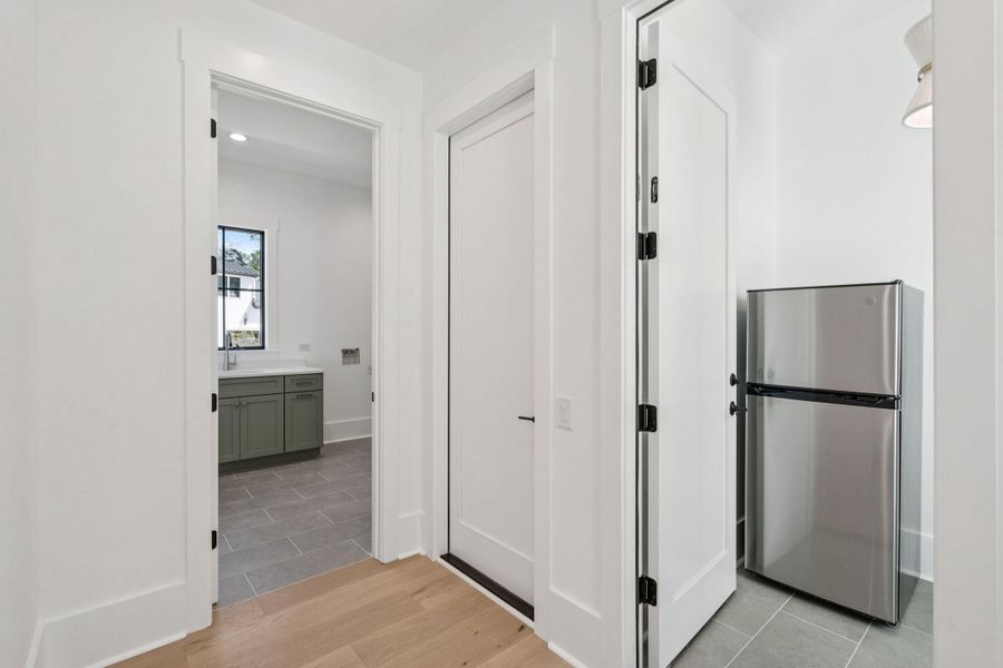 Spacious, unfurnished interior of a new home in , Ravenel (Image 68).