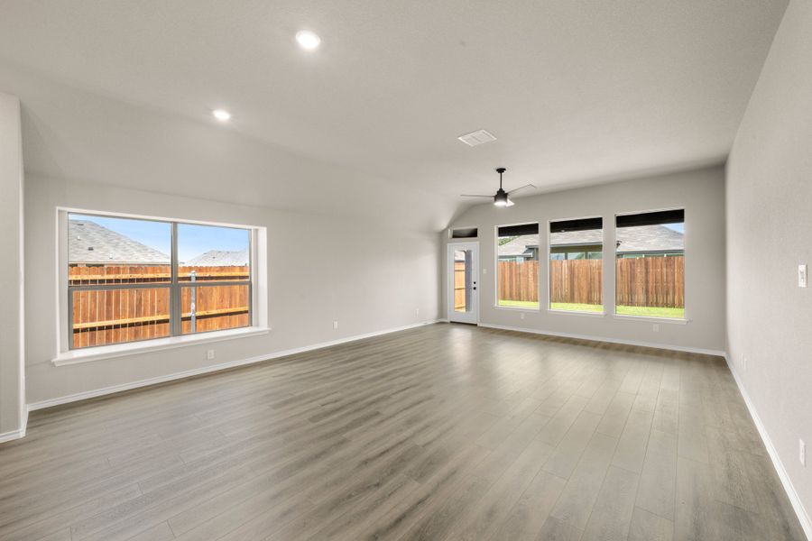 Spacious, unfurnished interior of a new home in Pirate Village, Granbury (Image 16). Spacious, unfurnished interior of a new home in Pirate Village, Granbury (Image 16).