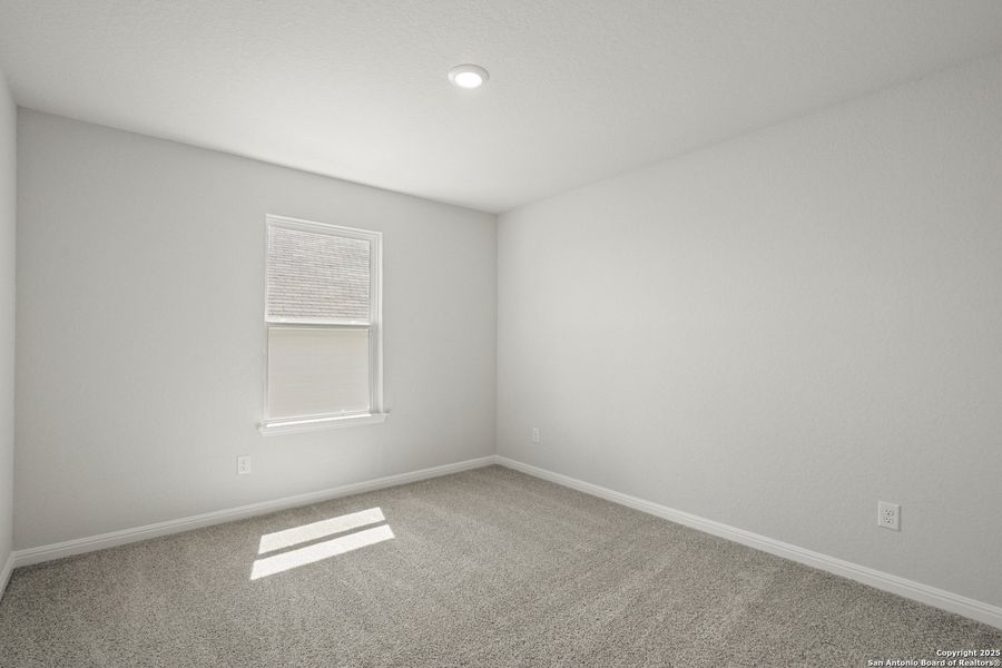 Spacious, unfurnished interior of a new home in Cinco Lakes, San Antonio (Image 24). Spacious, unfurnished interior of a new home in Cinco Lakes, San Antonio (Image 24).