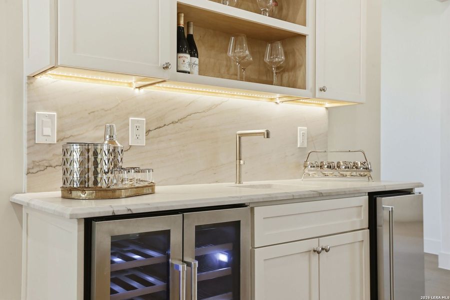 Close-up of interior finishes inside a home in , Terrell Hills (Image 20).