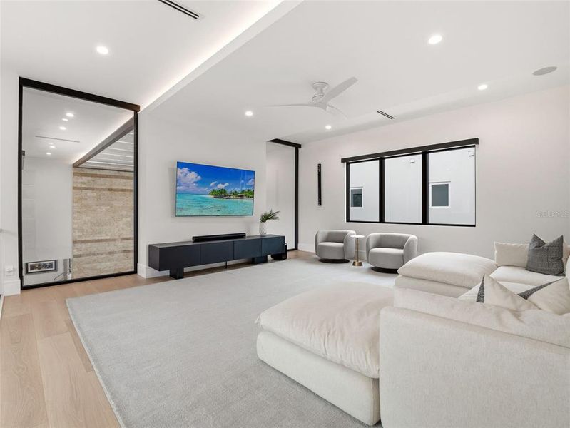 Furnished interior view inside a new home in , Orlando (Image 67).