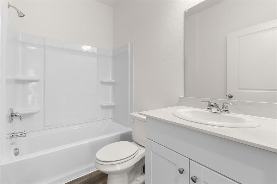 4913 Gadwall Bathroom1