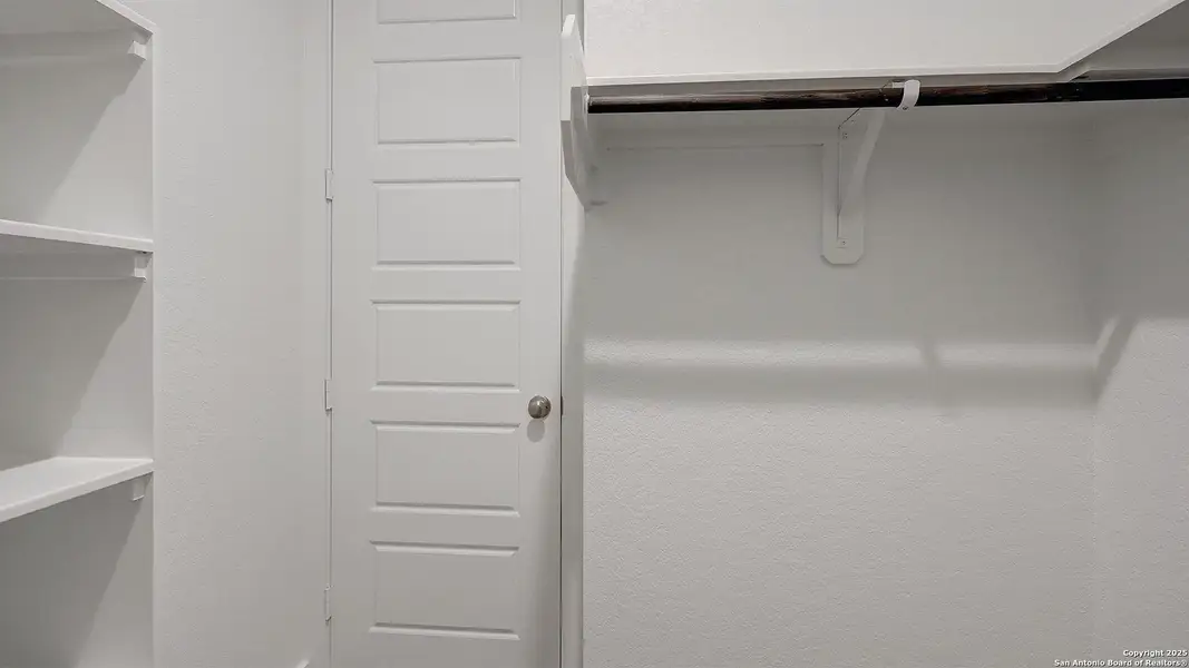 Image 23 of a home in Alsatian Oaks 50'. Image 23 of a home in Alsatian Oaks 50'.