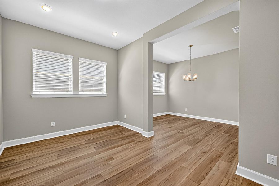 Spacious, unfurnished interior of a new home in Harvest Green 45', Richmond (Image 20).