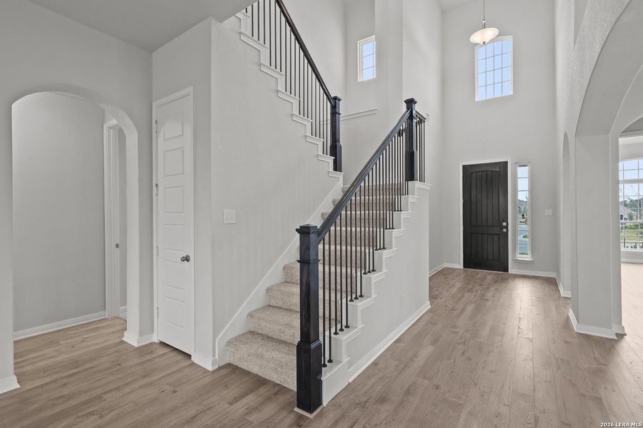 Spacious, unfurnished interior of a new home in Buffalo Crossing, Cibolo (Image 24). Spacious, unfurnished interior of a new home in Buffalo Crossing, Cibolo (Image 24).