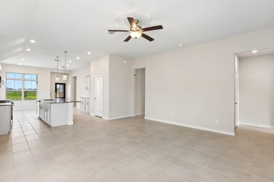 Spacious, unfurnished interior of a new home in Aldeana, Bonney (Image 19).