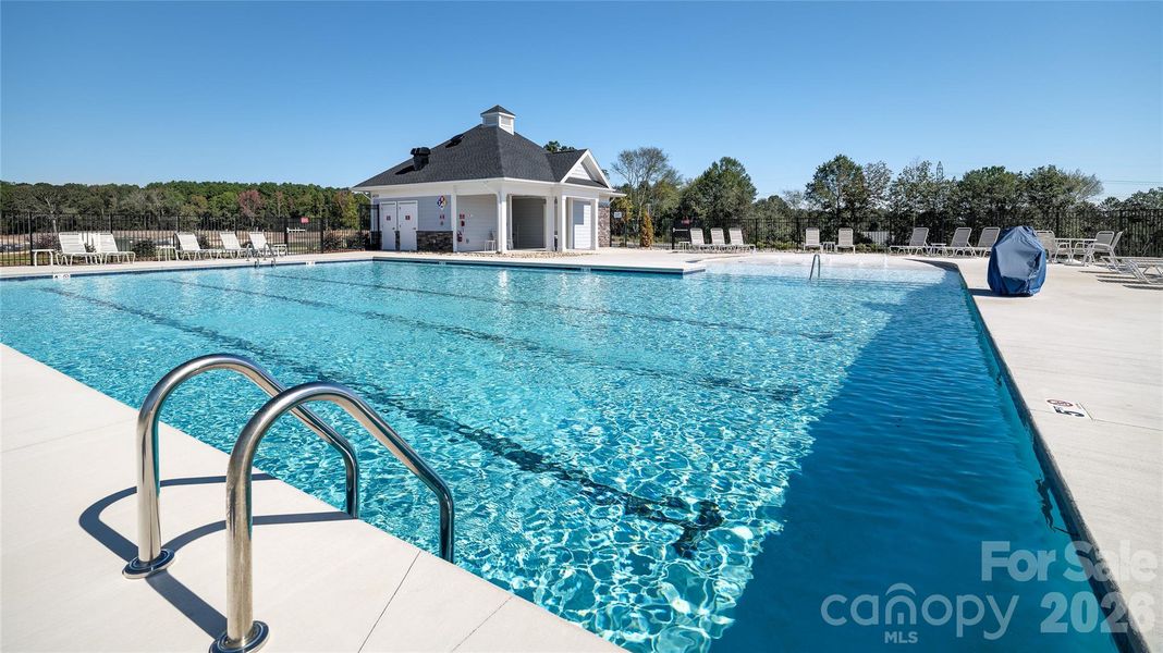 Community amenities in Cardinal Creek, Charlotte (Image 30).