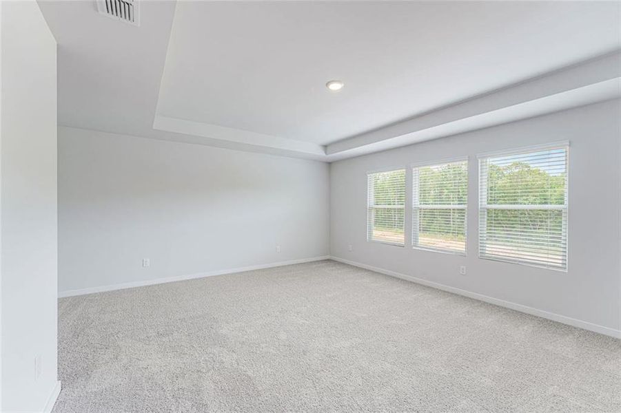 Spacious, unfurnished interior of a new home in Parkview Estates, South Fulton (Image 21).