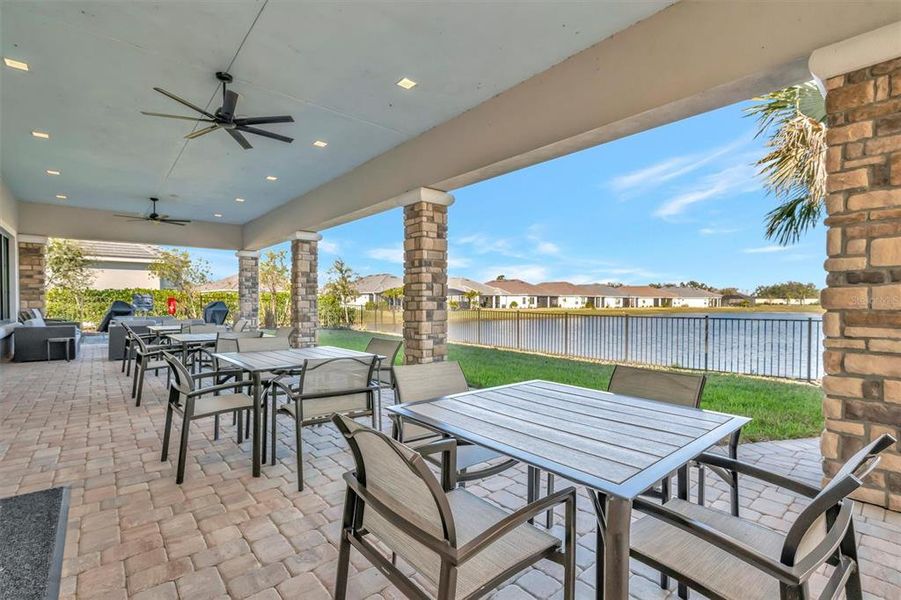 Exterior details and patio area of a home in , Palmetto (Image 30).