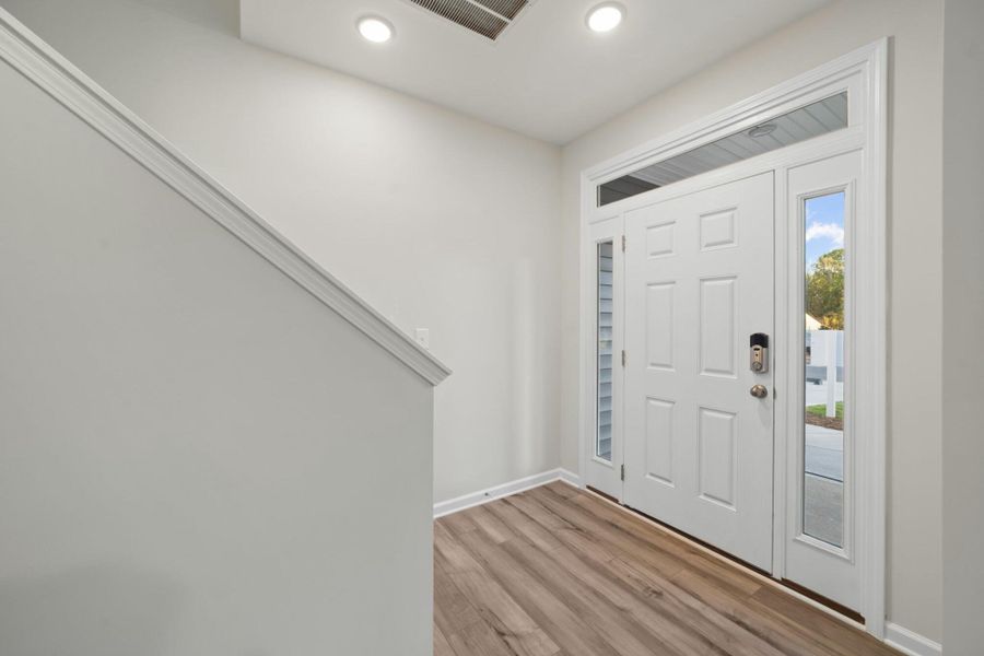 Spacious, unfurnished interior of a new home in Chandler Ridge, McLeansville (Image 14).