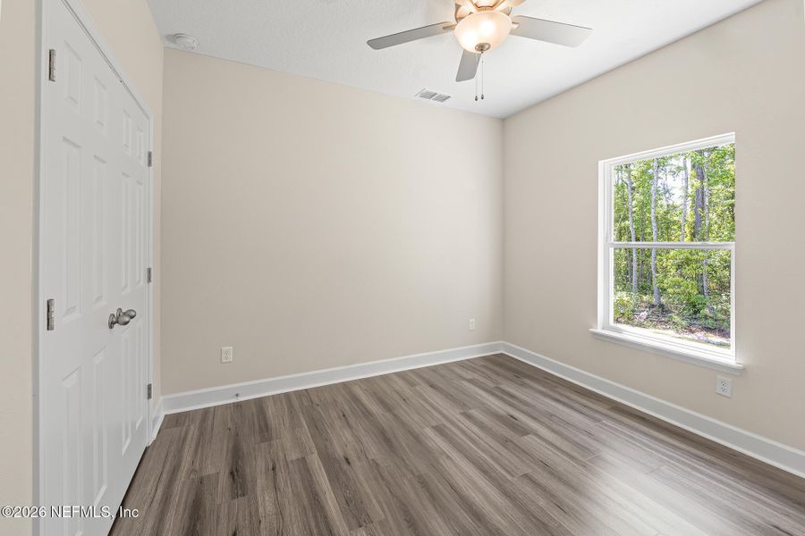 Spacious, unfurnished interior of a new home in , Jacksonville (Image 17).