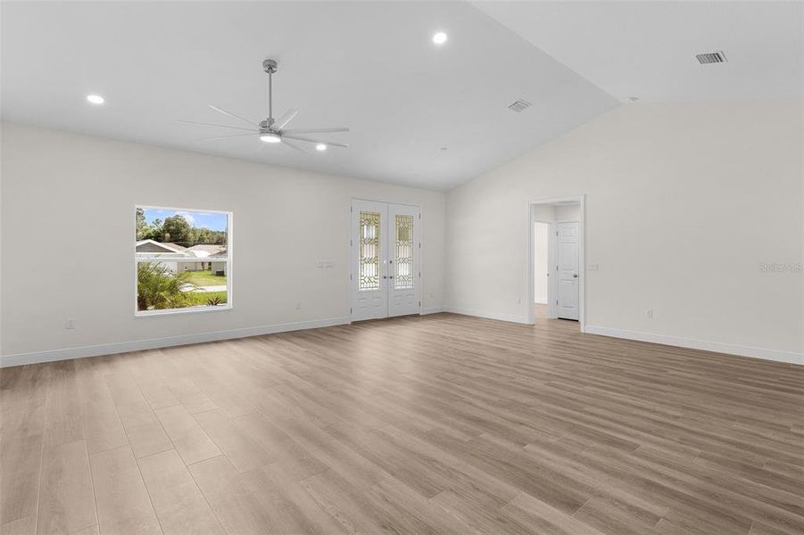 Spacious, unfurnished interior of a new home in , Summerfield (Image 20).