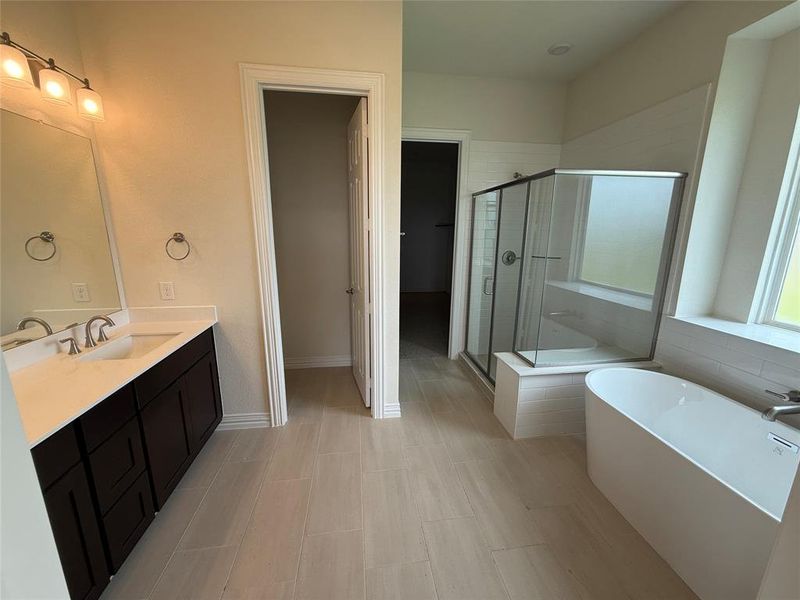 Furnished interior view inside a new home in Calhoun Acres, Azle (Image 11).