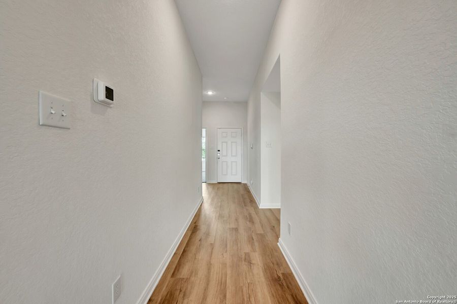 Spacious, unfurnished interior of a new home in Greenspoint Heights, Seguin (Image 31).
