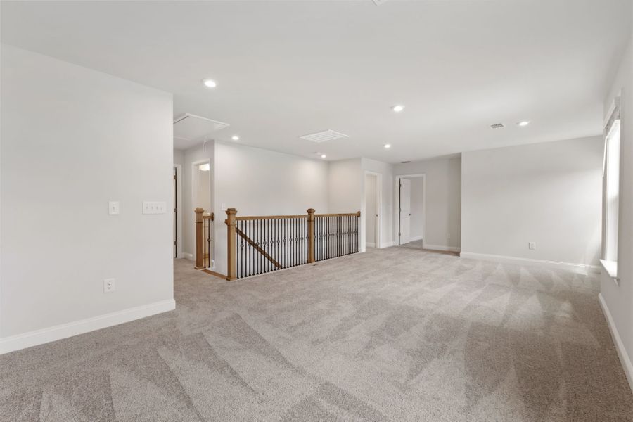 Spacious, unfurnished interior of a new home in Solserra, Shallotte (Image 24).