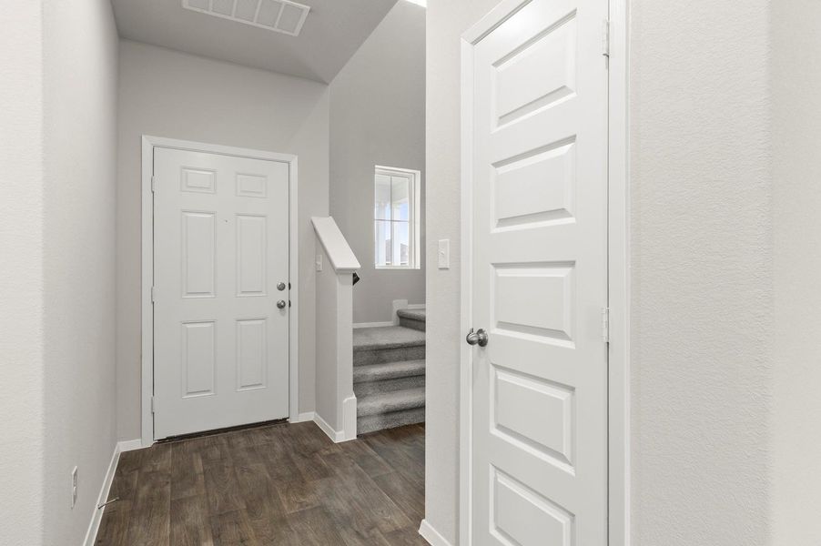 Spacious, unfurnished interior of a new home in Harvest Ridge, Elgin (Image 15). Spacious, unfurnished interior of a new home in Harvest Ridge, Elgin (Image 15).
