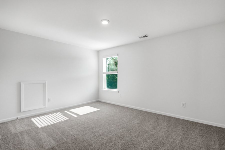 Spacious, unfurnished interior of a new home in Northbrook, Murrells Inlet (Image 43).