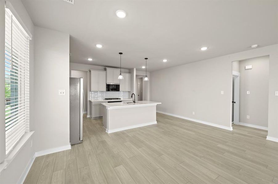 2401 Rams Horn- Dining-2