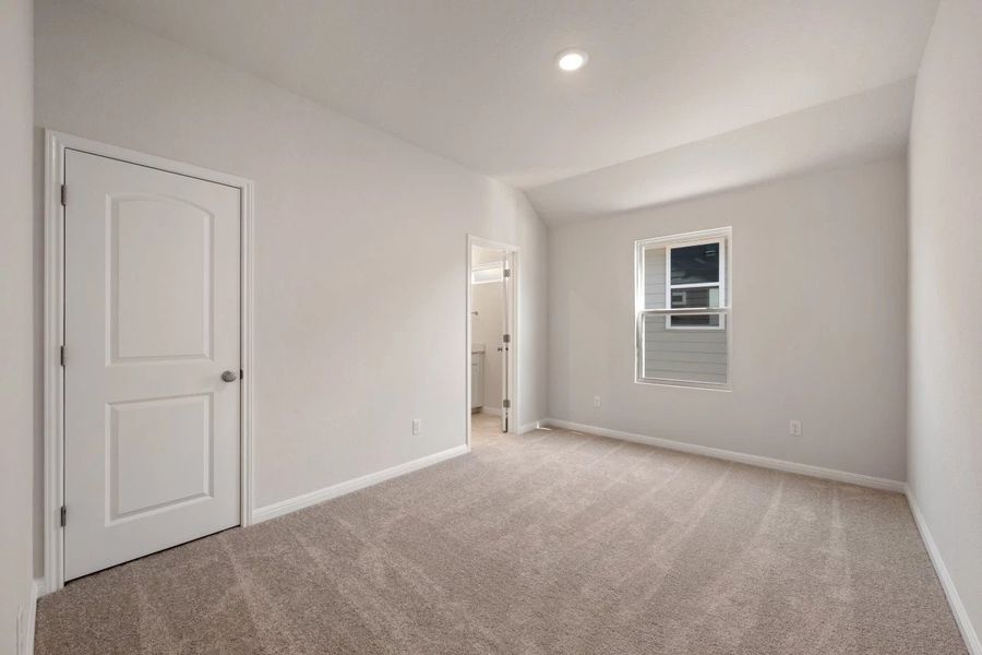 Spacious, unfurnished interior of a new home in Cannon Ranch, Dripping Springs (Image 44).