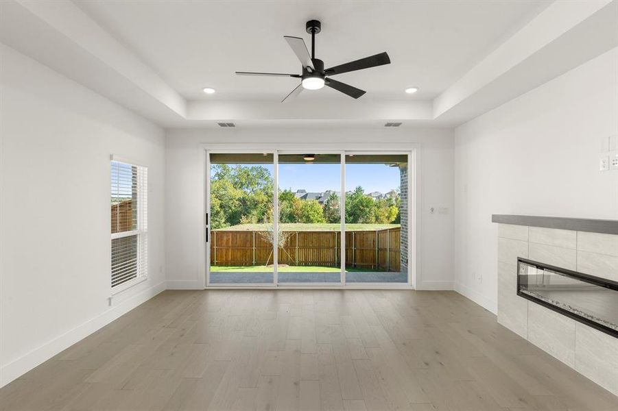 17. 12806 Meadow - Family 17. 12806 Meadow - Family