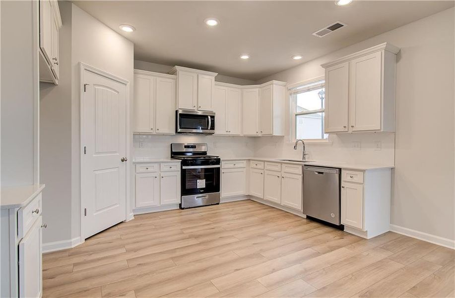 Furnished interior view inside a new home in Cooper Park, McDonough (Image 8).