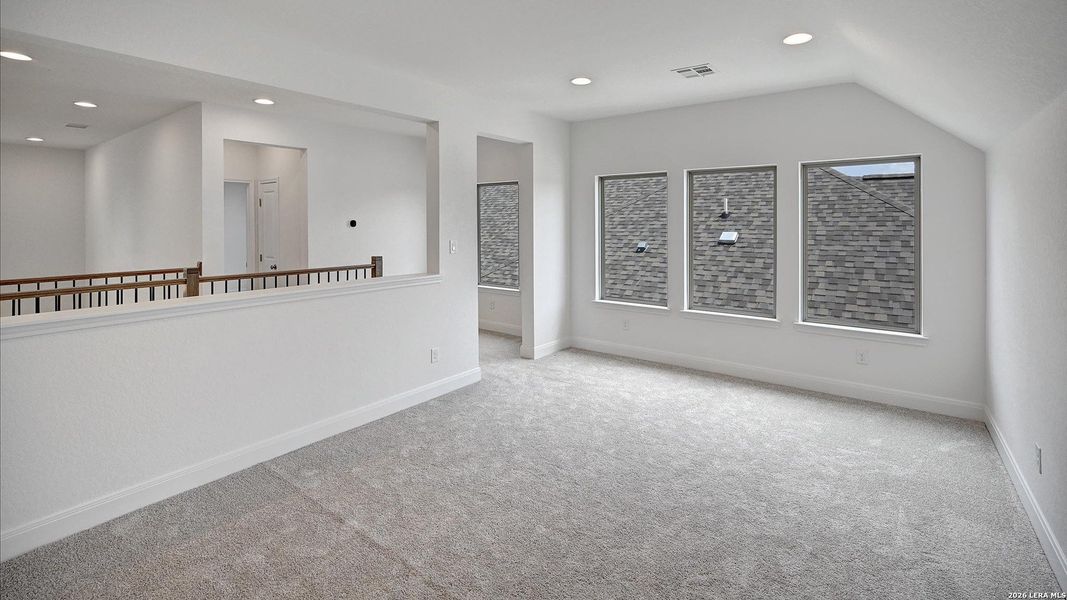 Spacious, unfurnished interior of a new home in Kallison Ranch, San Antonio (Image 28).