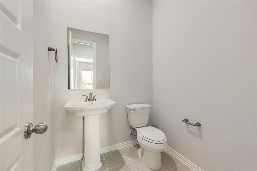 Furnished interior view inside a new home in , Frisco (Image 12).