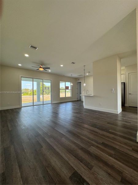 Spacious, unfurnished interior of a new home in , Labelle (Image 44).