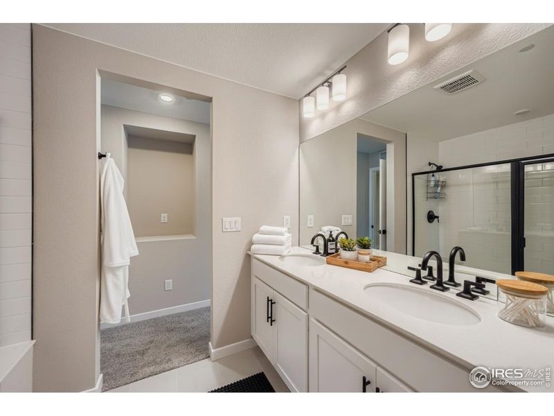 Furnished interior view inside a new home in , Longmont (Image 5).