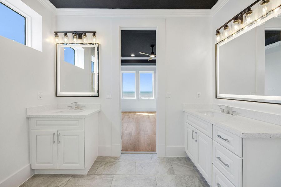 Furnished interior view inside a new home in , Galveston (Image 45).