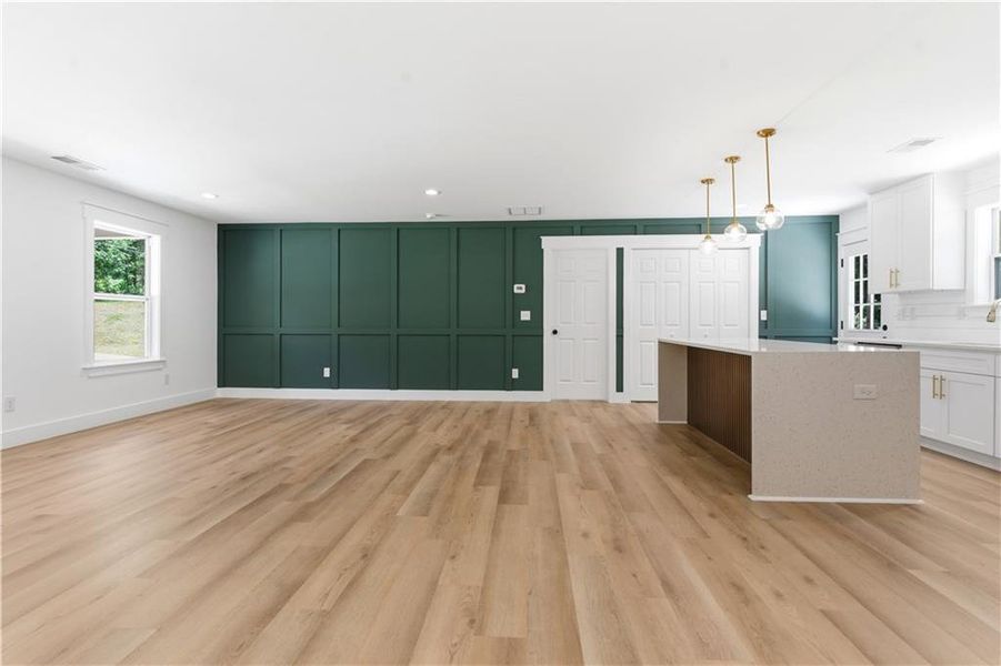 Spacious, unfurnished interior of a new home in , Cartersville (Image 13).
