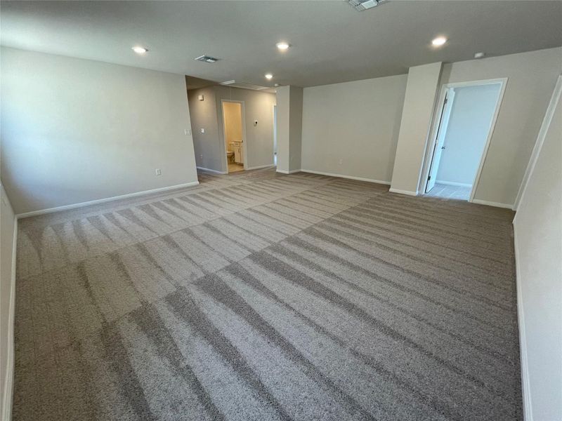 Spacious, unfurnished interior of a new home in Covered Bridge, Hutto (Image 25). Spacious, unfurnished interior of a new home in Covered Bridge, Hutto (Image 25).