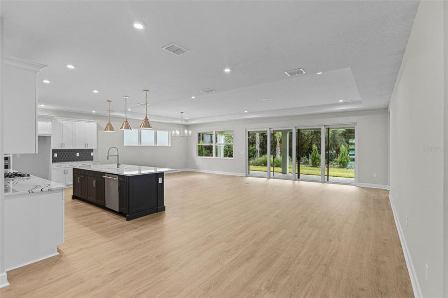 Spacious, unfurnished interior of a new home in Cresswind at Hammock Oaks, Lady Lake (Image 28).