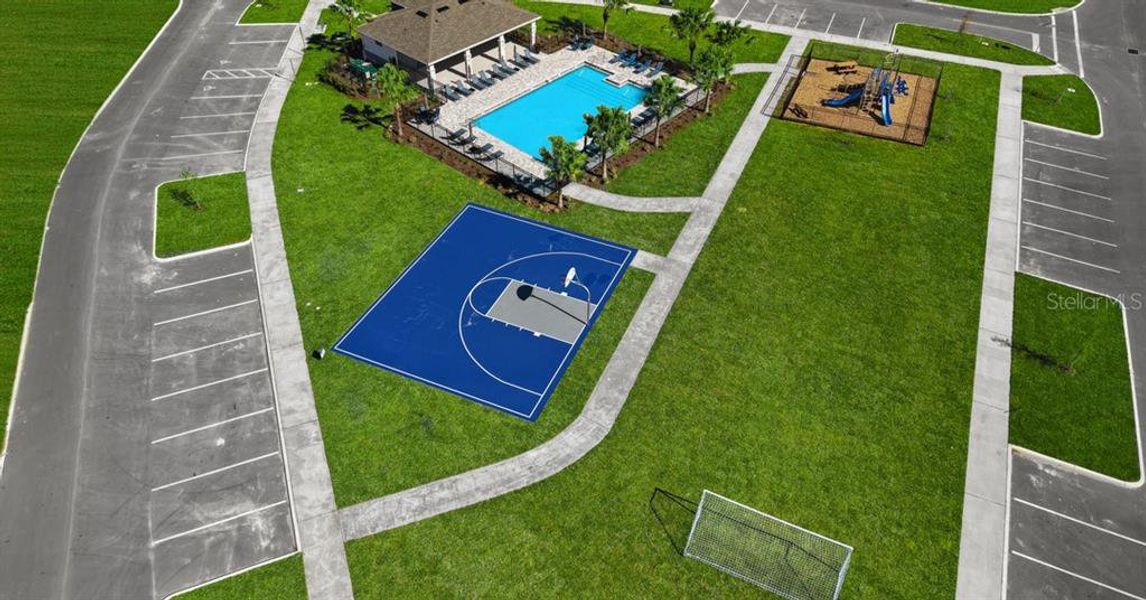 Community amenities in Bimini Bay, Davenport (Image 53).