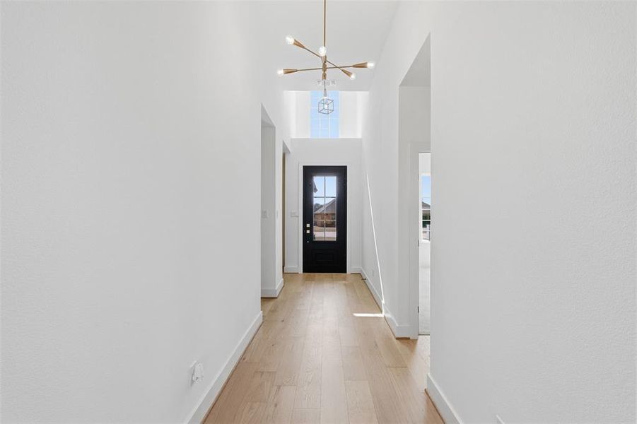 Spacious, unfurnished interior of a new home in , Sherman (Image 17).