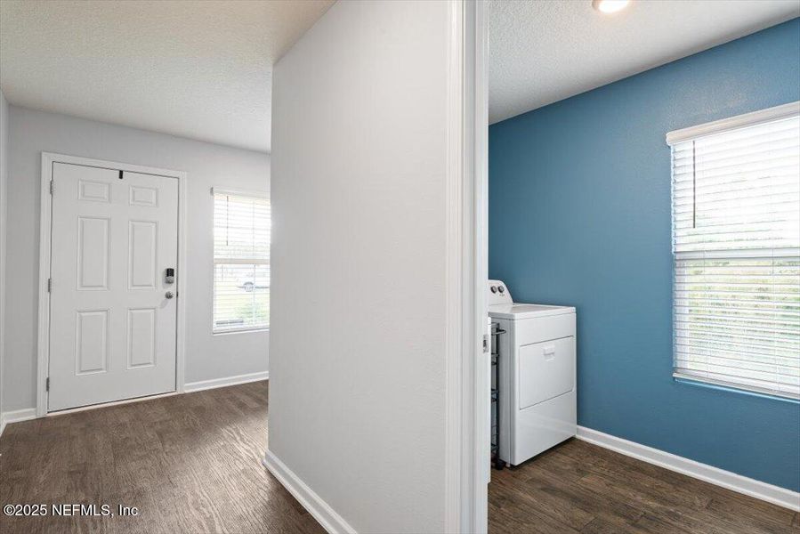 Spacious, unfurnished interior of a new home in River Glen Express, Yulee (Image 17).