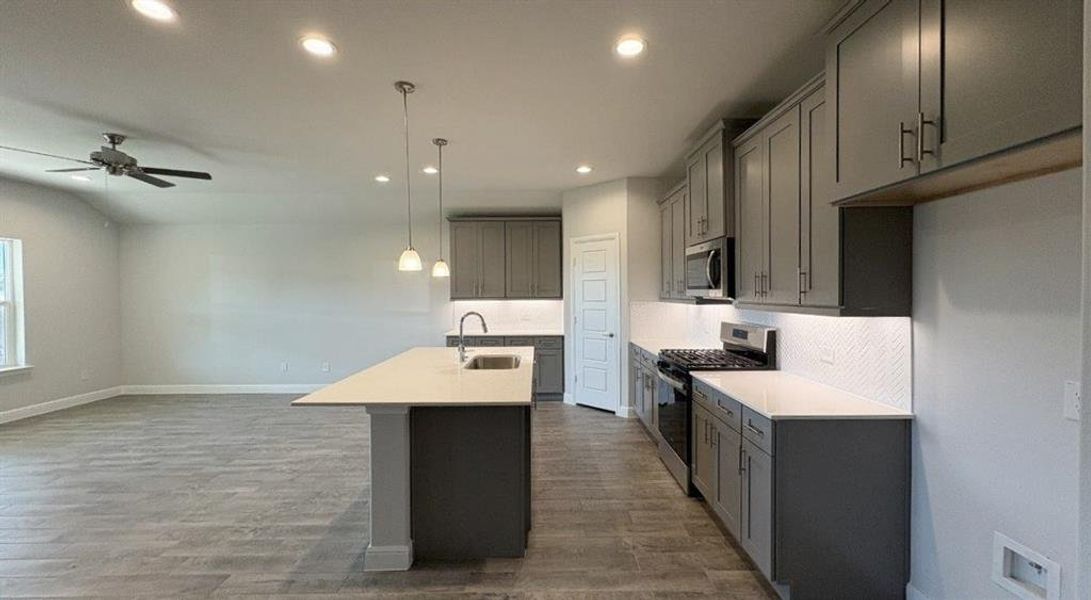 Furnished interior view inside a new home in Sandstone Estates, Granbury (Image 8). Furnished interior view inside a new home in Sandstone Estates, Granbury (Image 8).